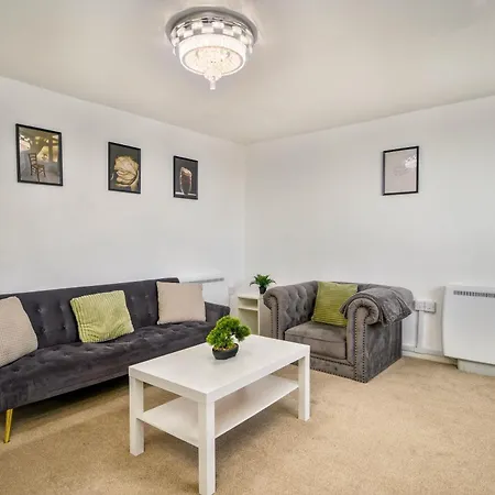 Apartment Charming 2-bedroom In Leeds