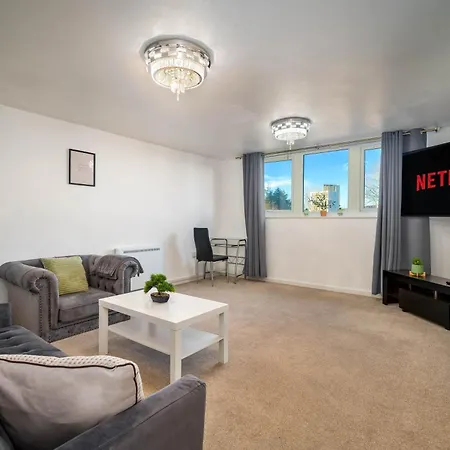 Apartment Charming 2-bedroom In Leeds *